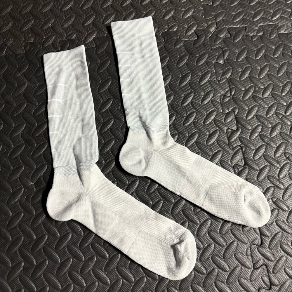 Ten Thousand training socks, sliver/blue